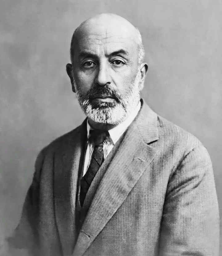 Mehmet Âkif Ersoy Kimdir? İstiklâl Marşı Şairinin İz Bırakan Yolculuğu