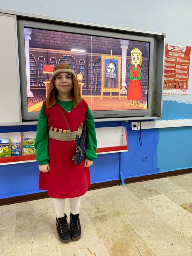 Tarih Yazan Çocuklar - Kılavuz Hatice